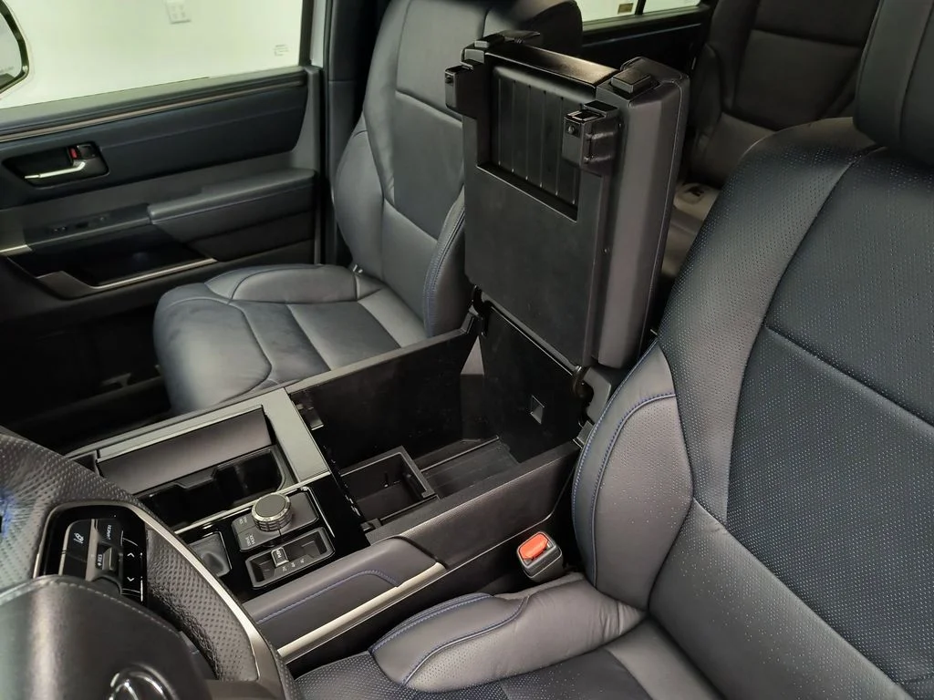 Used 2026 Wind Chill Pearl Toyota Platinum image 29