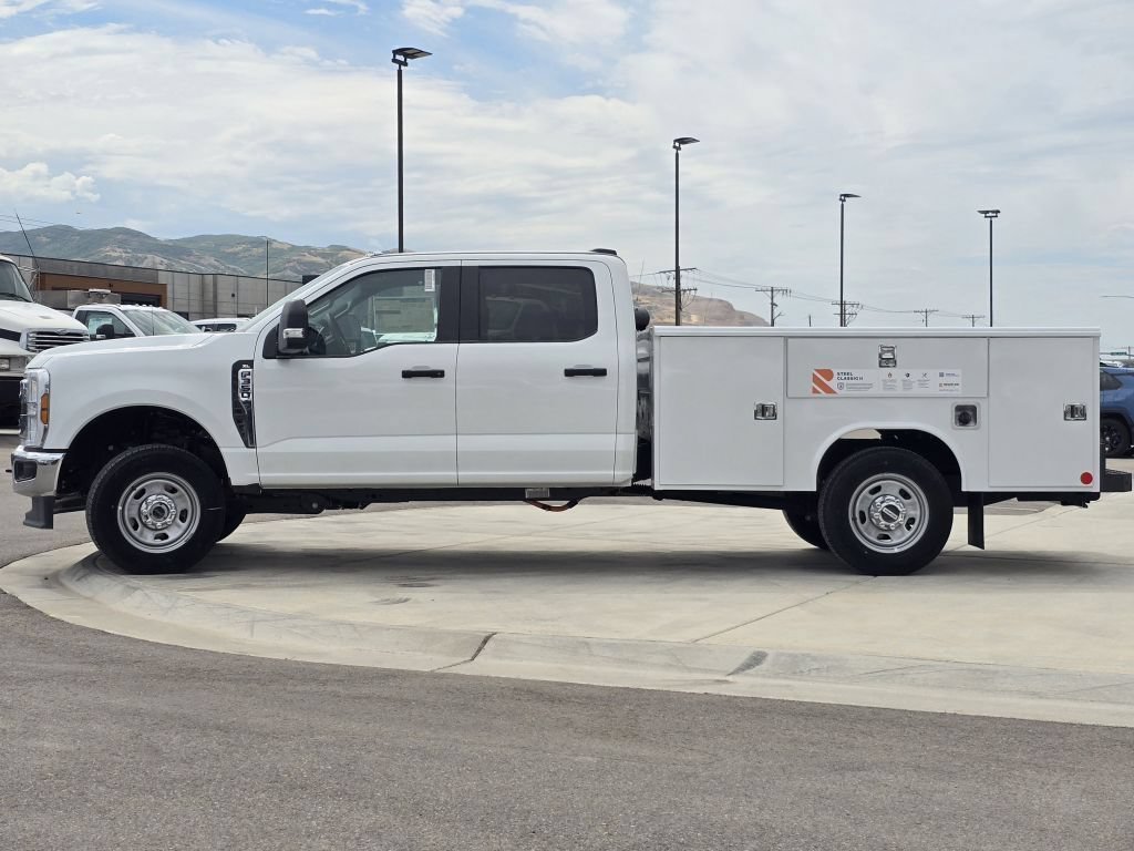 New 2025 Oxford White Ford XL image 18