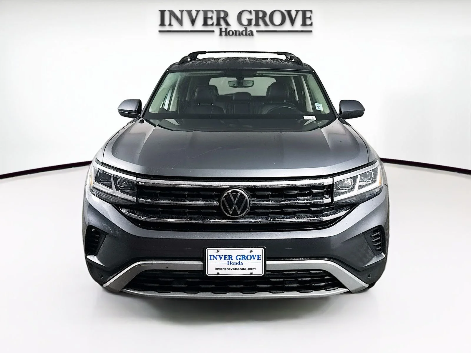 Used 2021 Volkswagen Atlas SE w/Tech with VIN 1V2HR2CA2MC604080 for sale in Inver Grove Heights, Minnesota