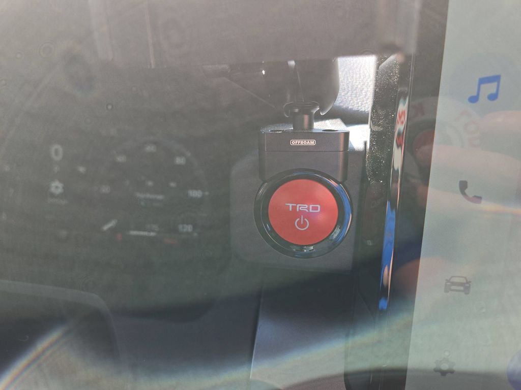 Used 2025 Everest Toyota TRD Off Road Premium image 30