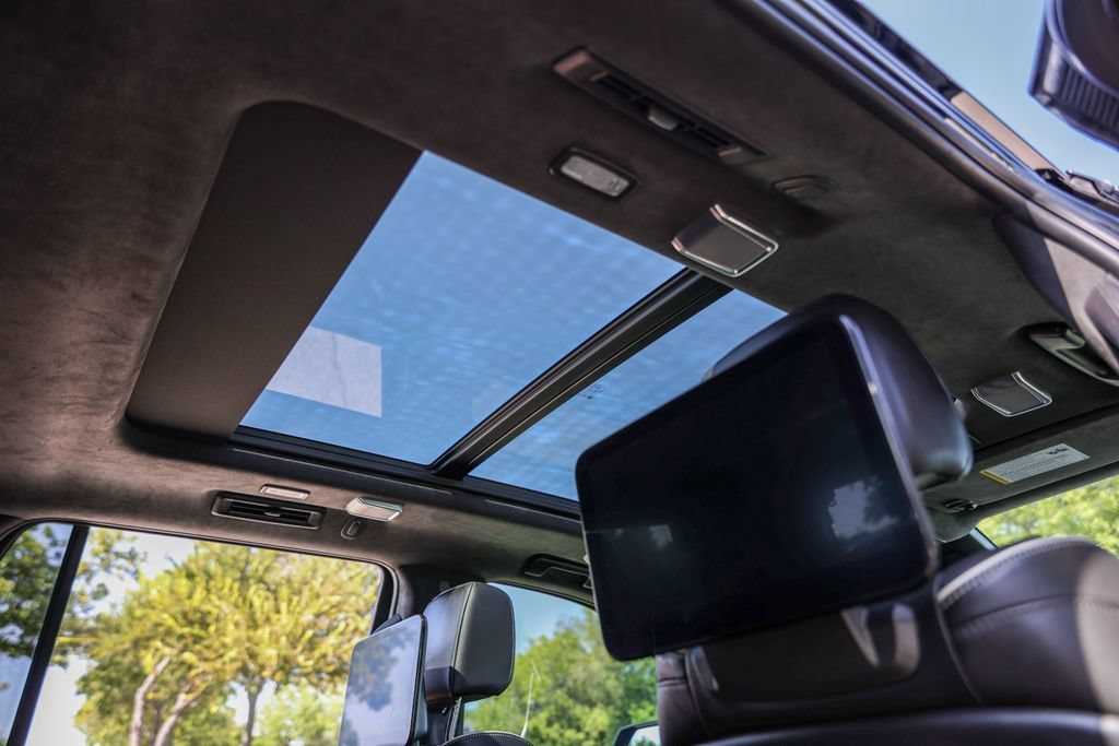 Used 2022 BLACK RAVEN Cadillac Sport Platinum image 34