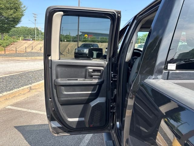 Used 2016 Brilliant Black Crystal Pearlcoat Ram Express image 13