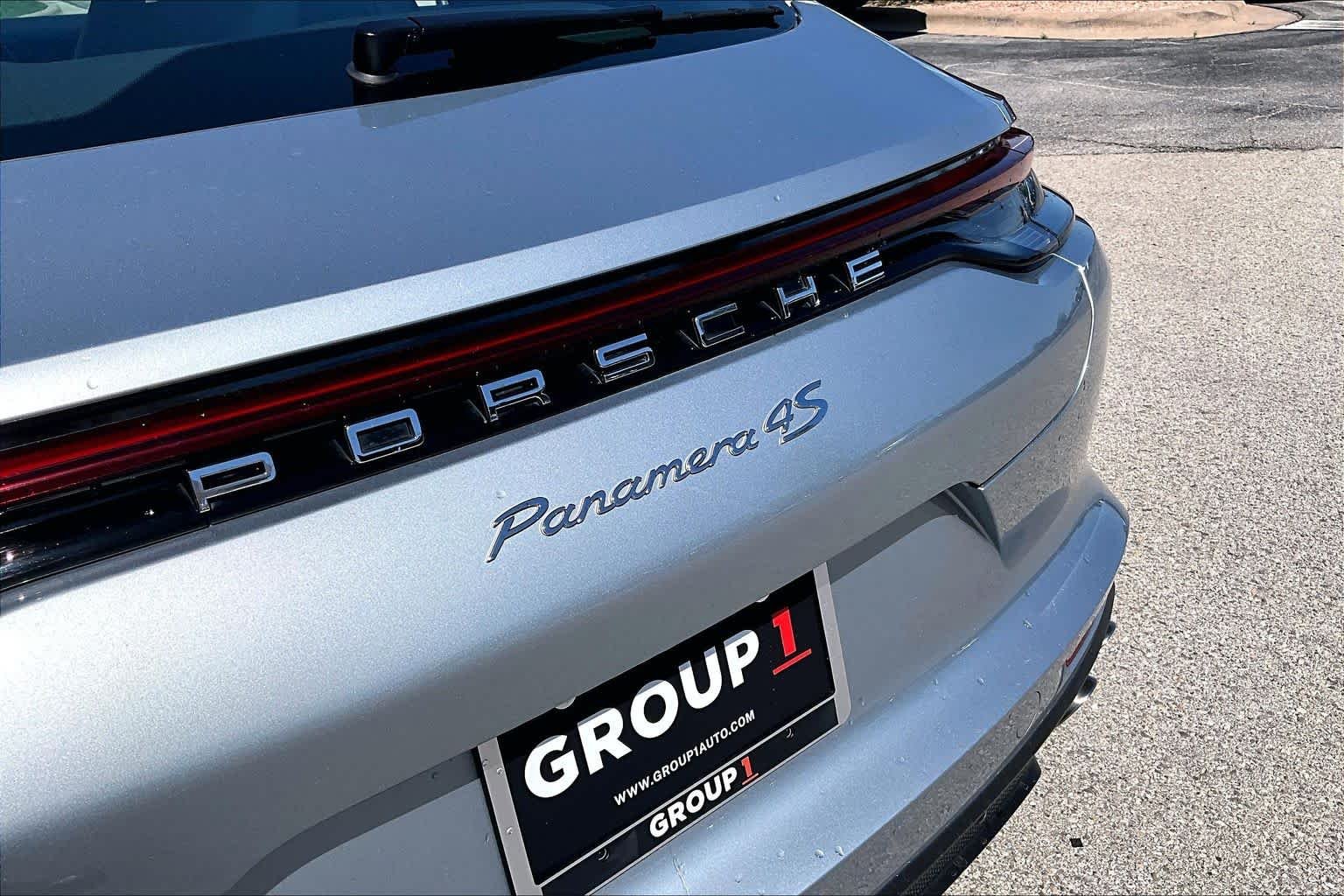 Used 2022 Dolomite Silver Metallic Porsche 4S image 29