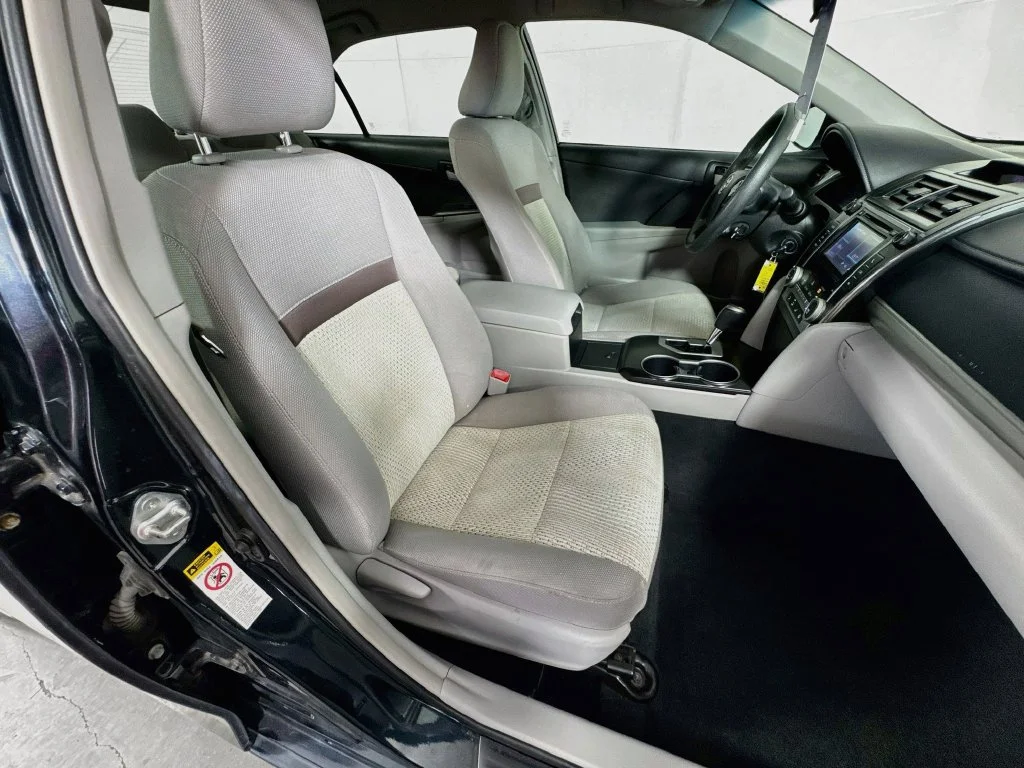 Used 2013 Gray Toyota LE image 30