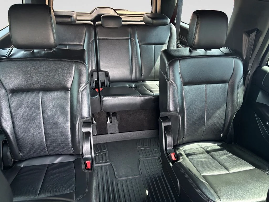 Used 2020 Black Ford XLT image 18