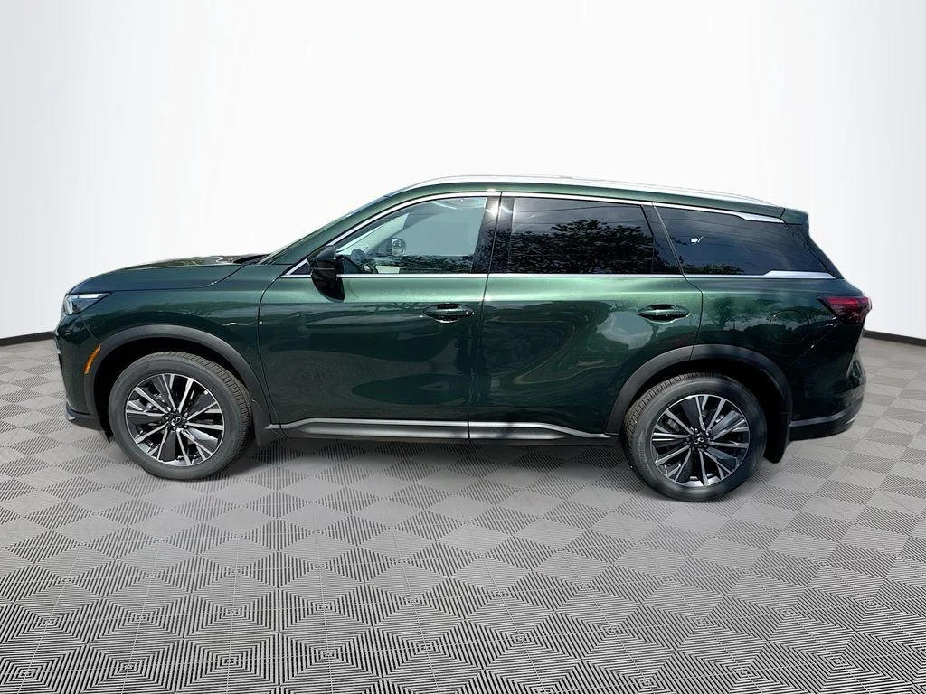 New 2027 DEEP EMERALD INFINITI Luxe FWD image 8