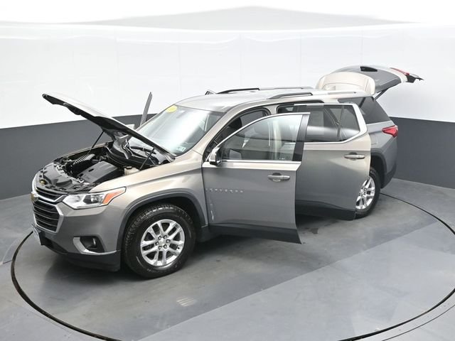 Used 2018 Gray Chevrolet LT image 28