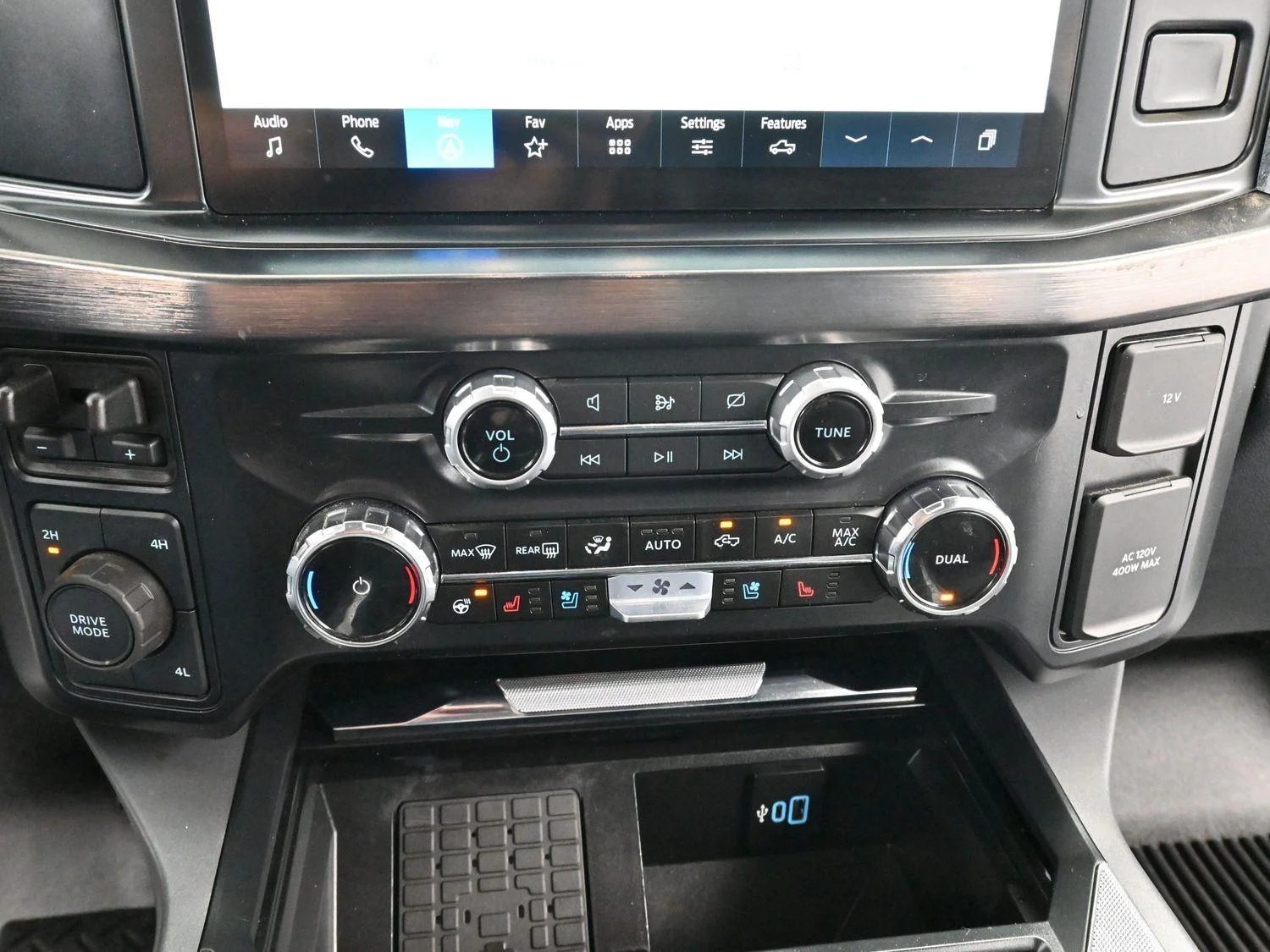 Used 2024 Oxford White Ford LARIAT image 23