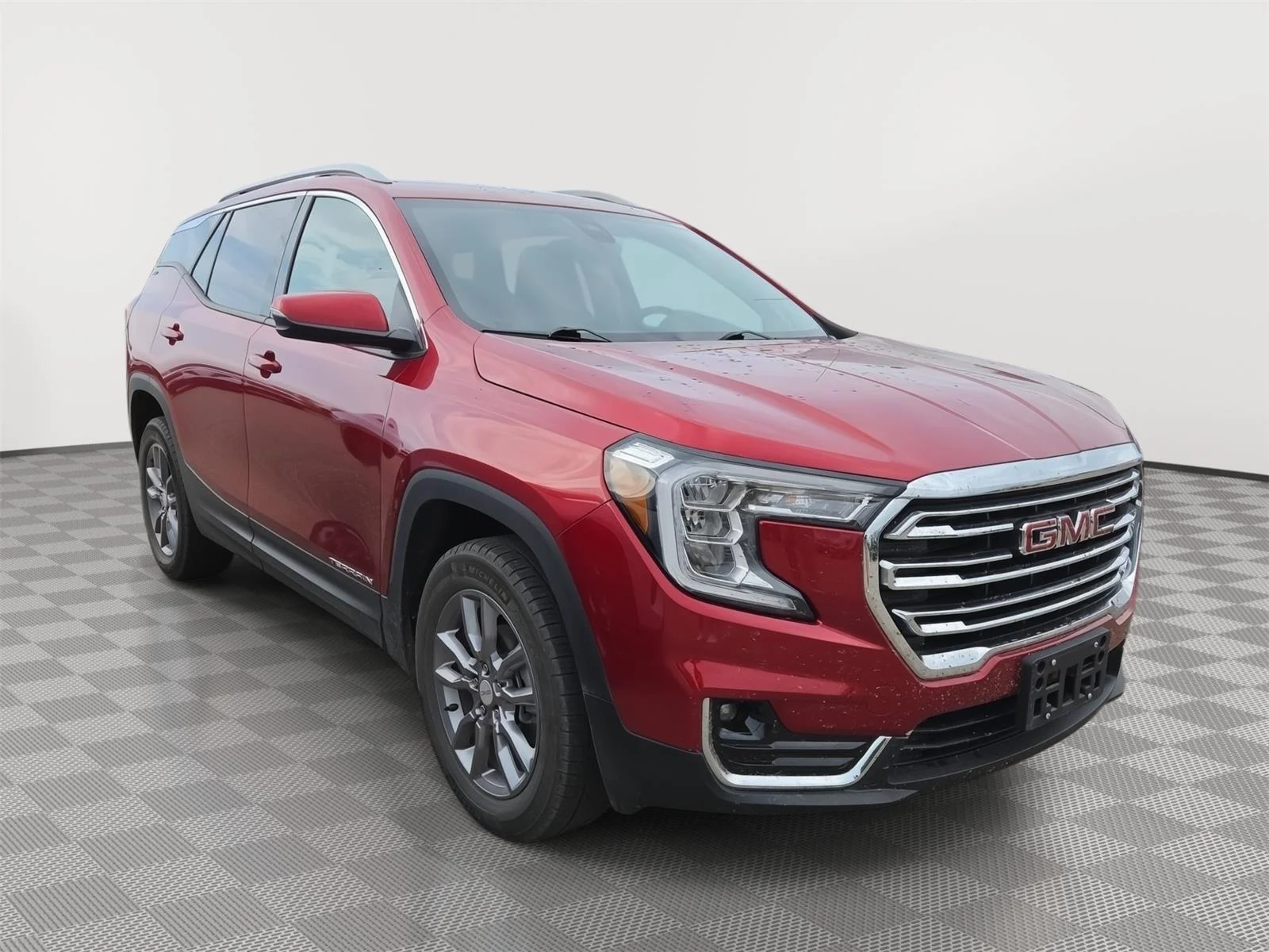 Used 2024 Volcanic Red Tintcoat GMC SLT image 2