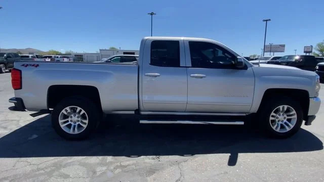 Used 2019 SILVER ICE METALLIC Chevrolet LT image 9