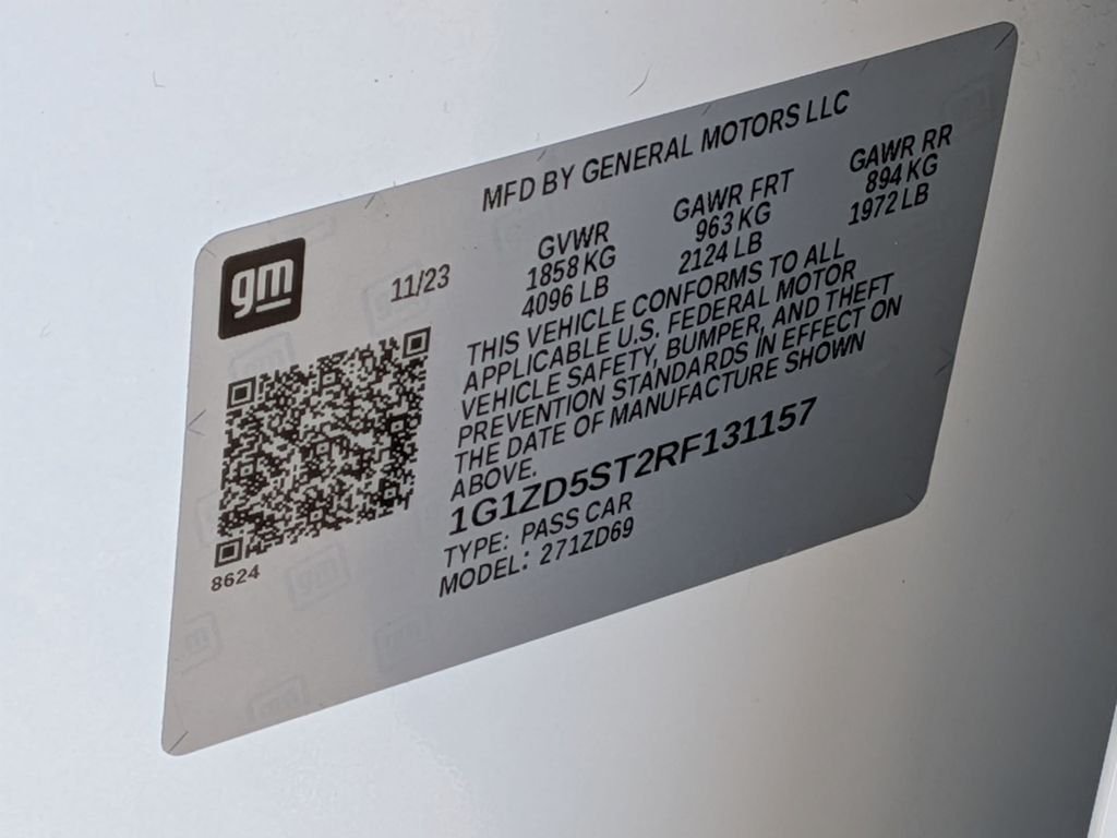 Used 2024 White Chevrolet LT image 31
