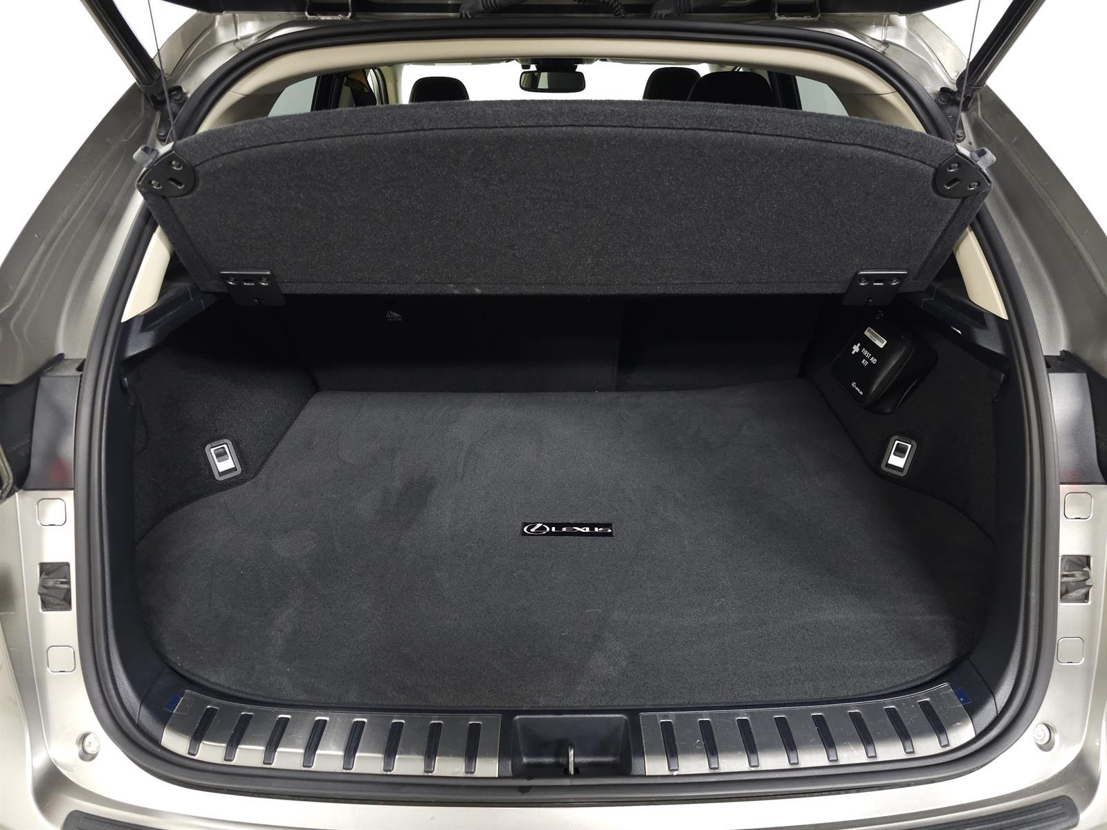 Certified Used 2020 Silver Lexus  image 7