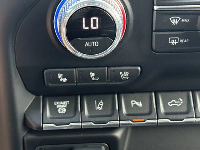 Used 2020 Black GMC Denali image 18