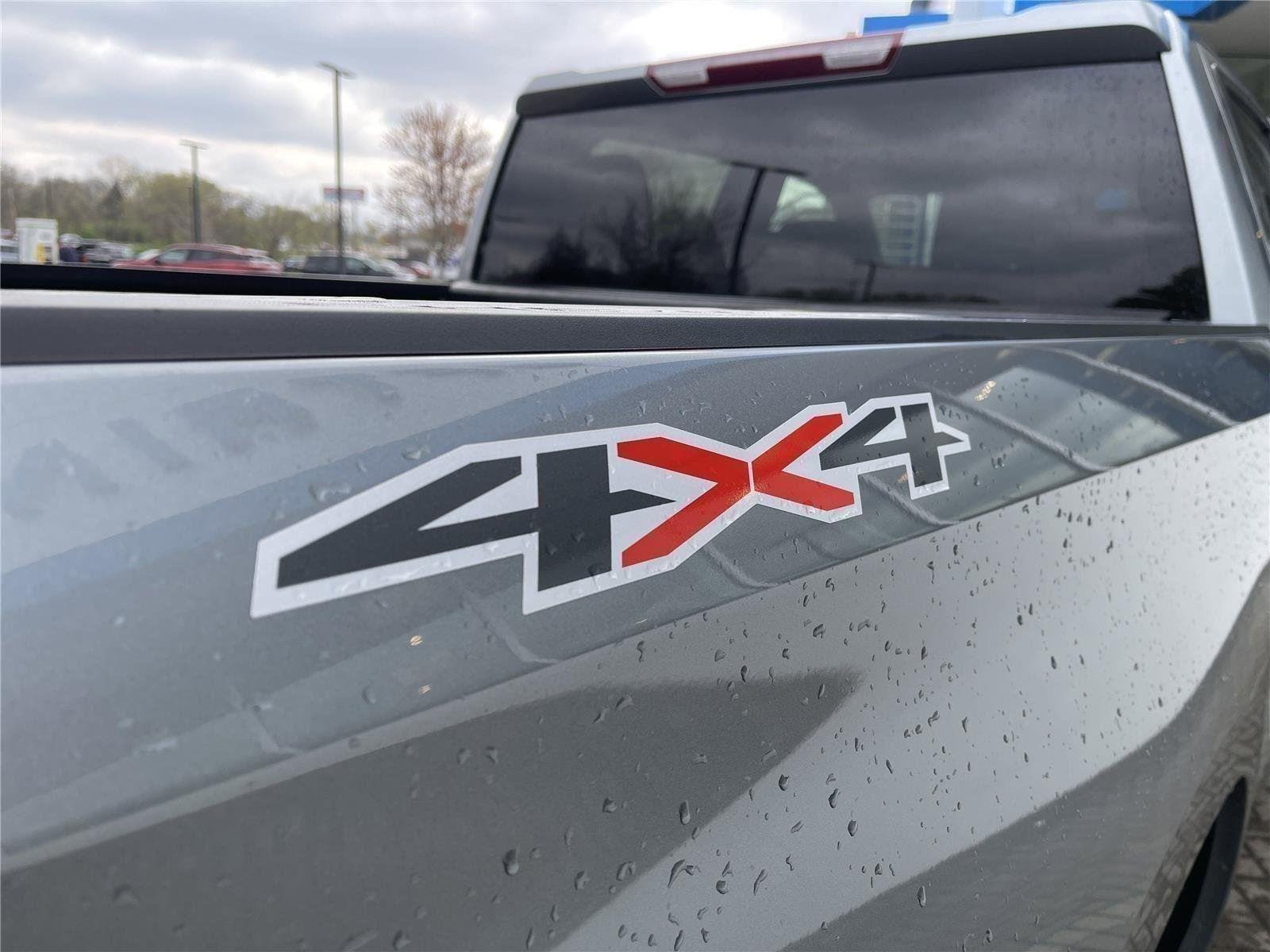 2025 Chevrolet Silverado 1500 LT - Photo 14