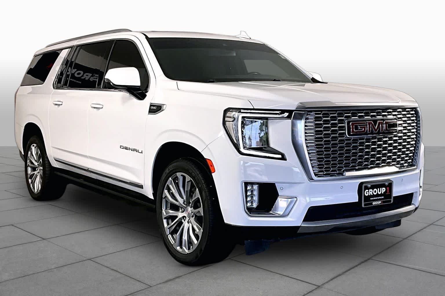 Used 2022 Summit White GMC Denali image 3