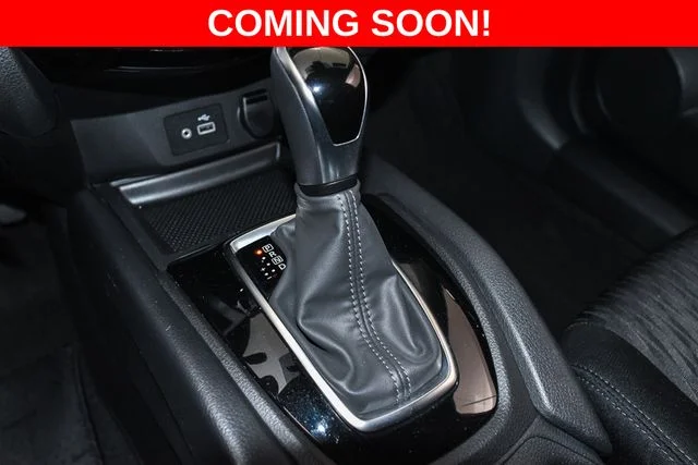 Used 2020 Silver Nissan S image 33