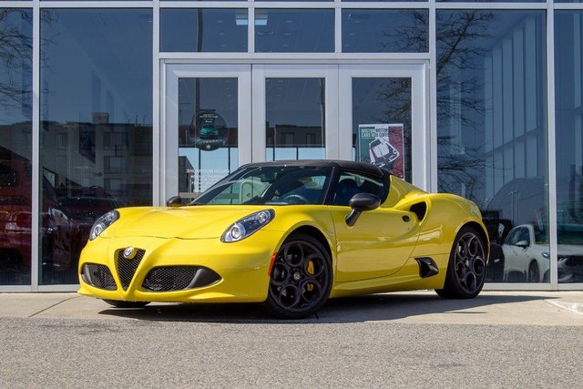 2016 Alfa Romeo 4C Base