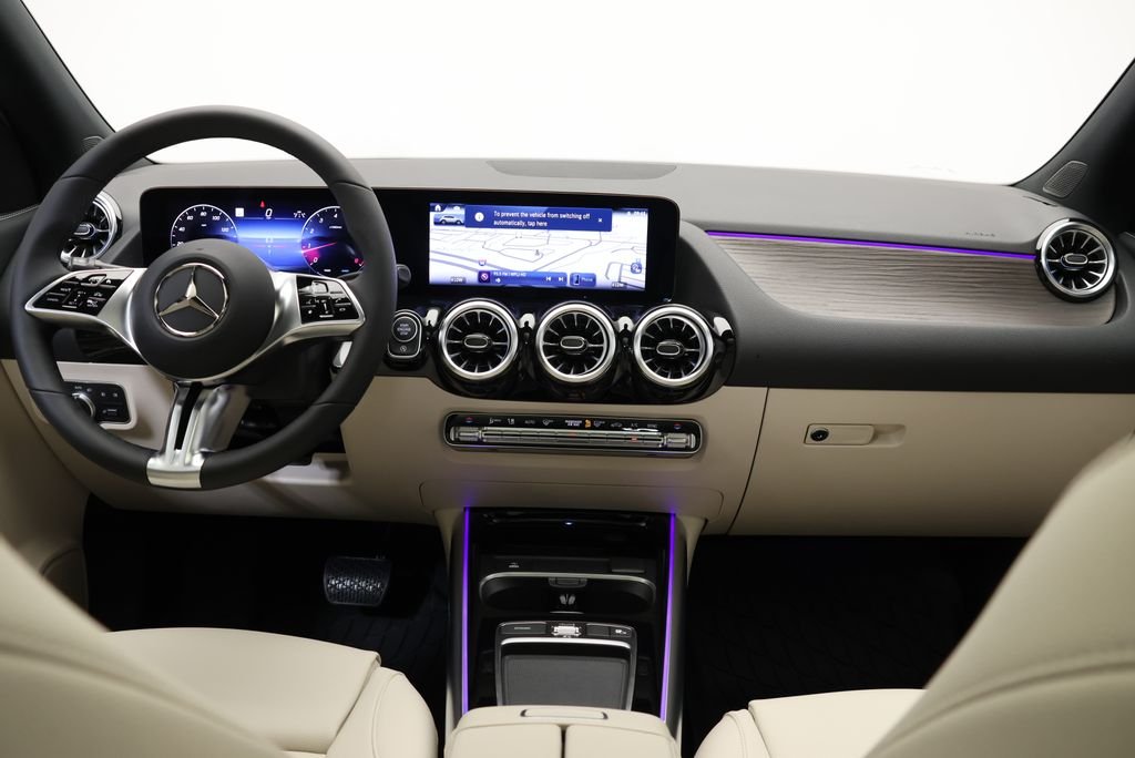 New 2026 Polar White Mercedes-Benz GLA 250 image 17