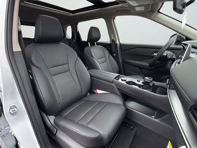 New 2026 Everest White Pearl TriCoat Nissan Dark Armor image 26