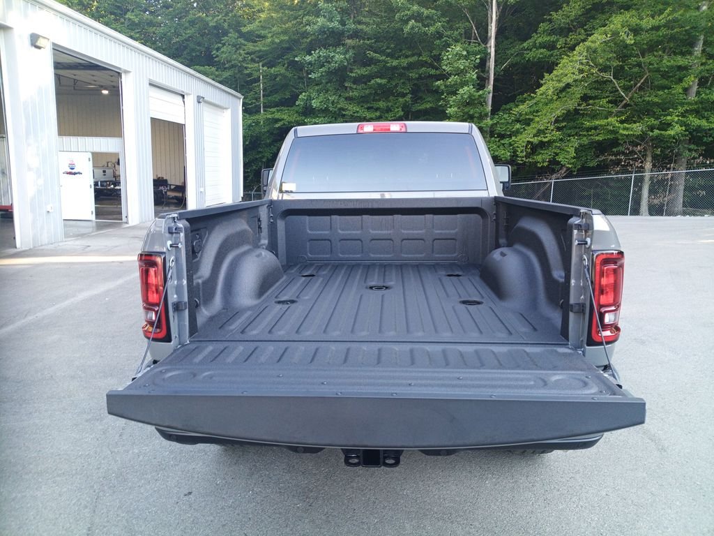 New 2026 Ceramic Gray Clear-Coat Exterior Paint RAM Big Horn image 9