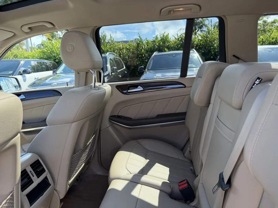 Used 2014  Mercedes-Benz 4MATIC® image 15