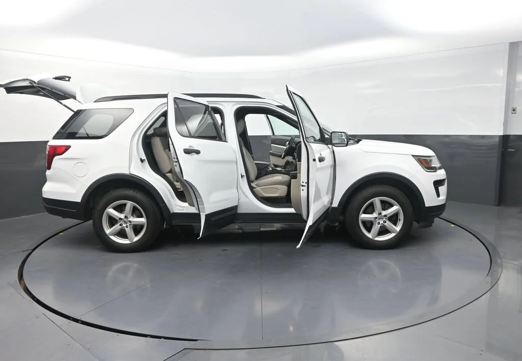 Used 2018 White Ford Base image 36