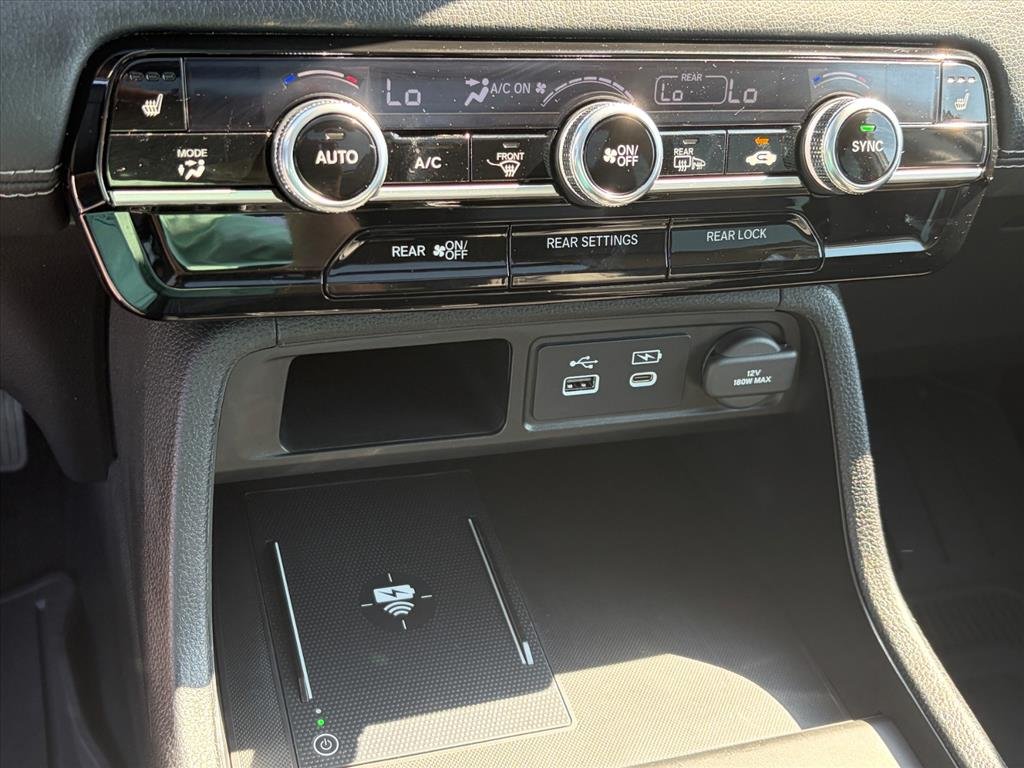 Used 2025 Platinum White Pearl Wx Honda Touring image 14