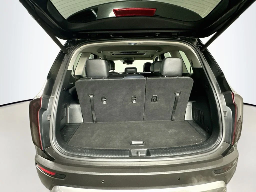 Used 2020 Ebony Black Kia EX image 29