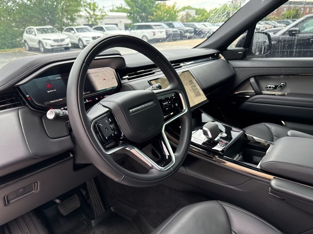 Used 2024 Black Land Rover SE image 10