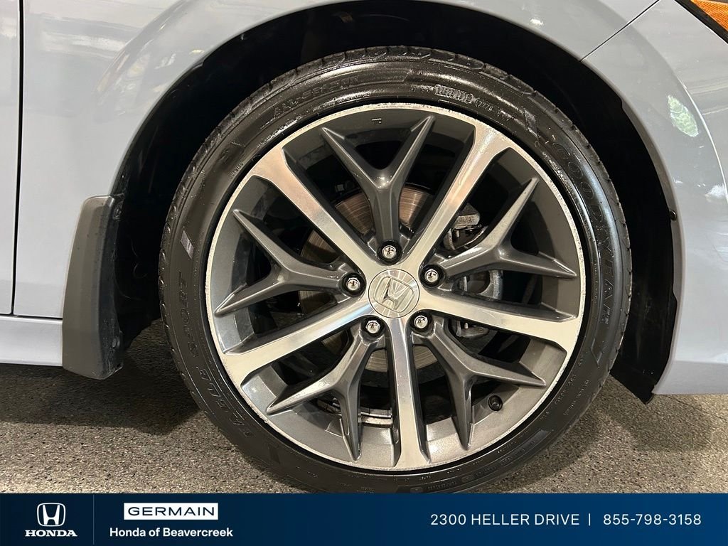 Used 2022 Sonic Gray Pearl Honda Touring image 12