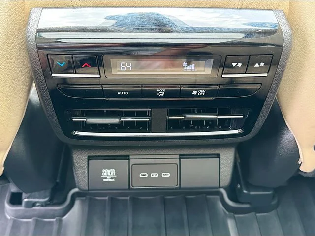 Used 2025 White Acura Base image 26