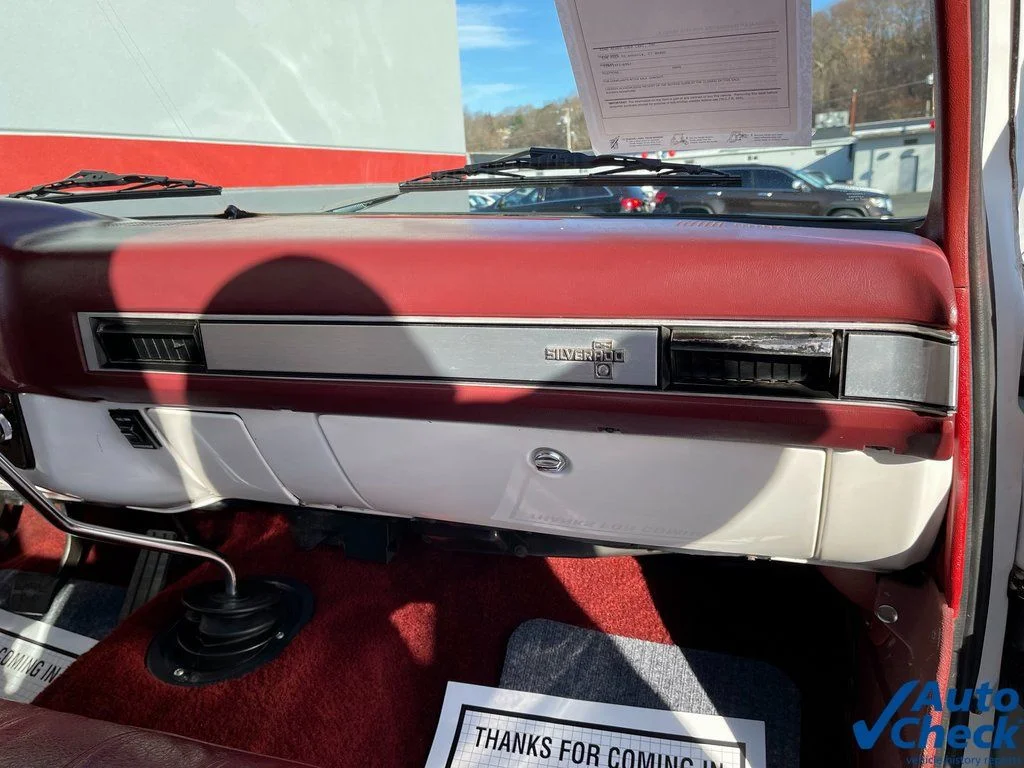 Used 1982 White Chevrolet  image 26