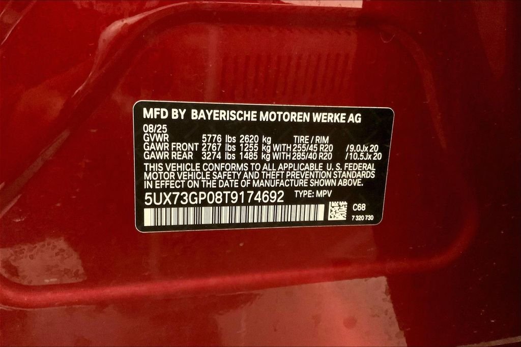 Used 2026 Vegas Red Metallic BMW  image 31