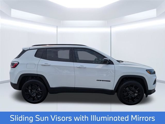 New 2026 Bright White Clear-Coat Exterior Paint Jeep Latitude image 8