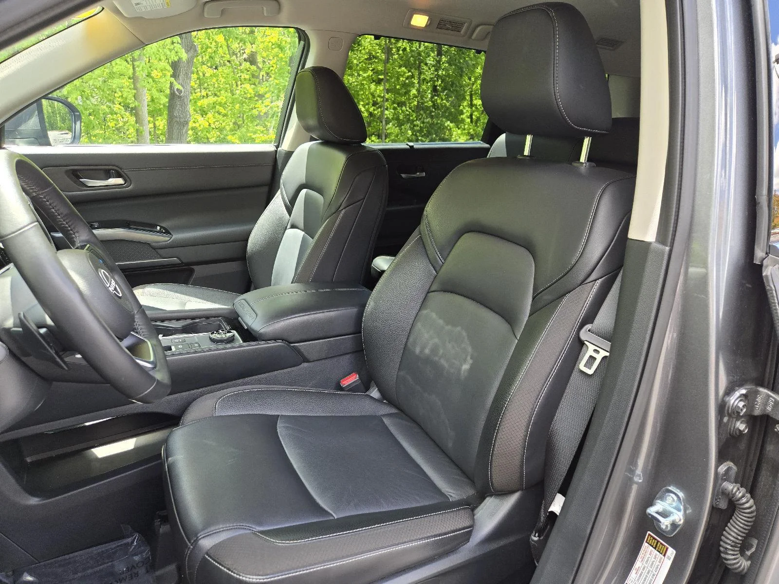 Used 2025 Gun Metallic Nissan SL image 13