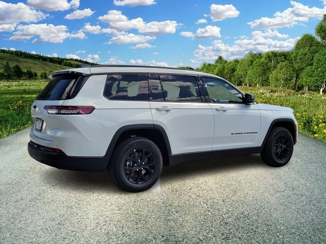 New 2025 Bright White Clear-Coat Exterior Paint Jeep Altitude image 4