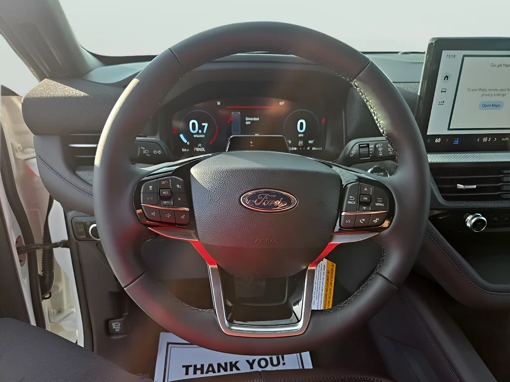 New 2026 Star White Metallic Tri-Coat Ford Platinum™ image 16