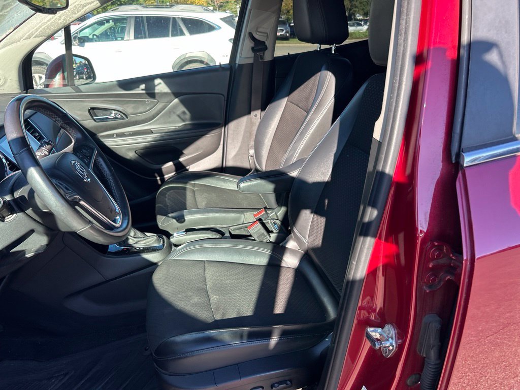 Used 2018 Red Buick Preferred image 15