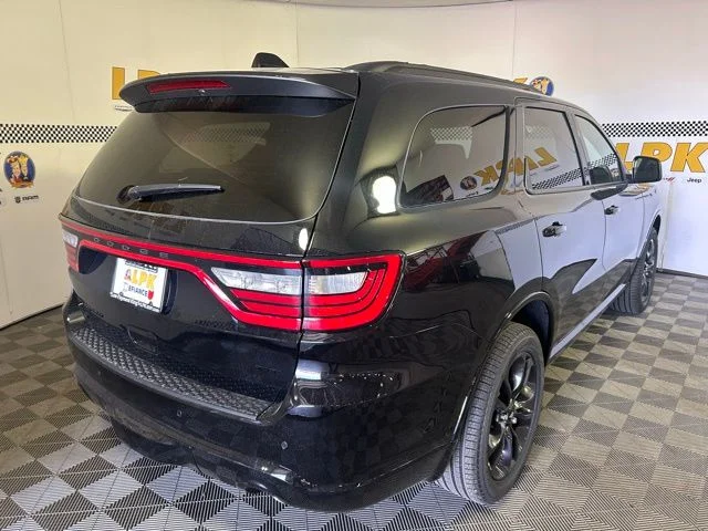 New 2026 Diamond Black Clear-Coat Exterior Paint Dodge GT PLUS image 3
