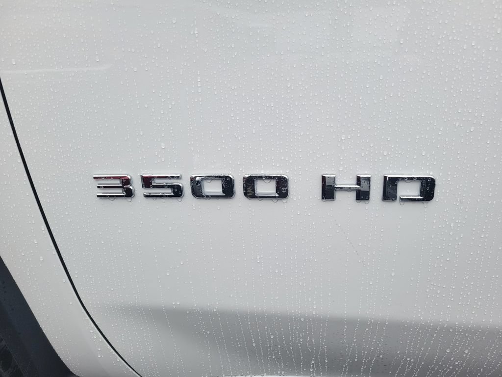 2026 Chevrolet Silverado 3500 HD WT view 7