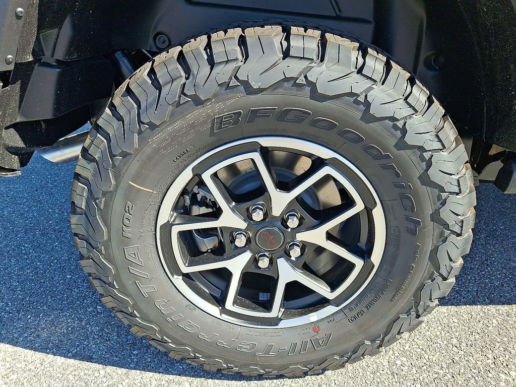 New 2027 Black Clearcoat Jeep Rubicon image 5