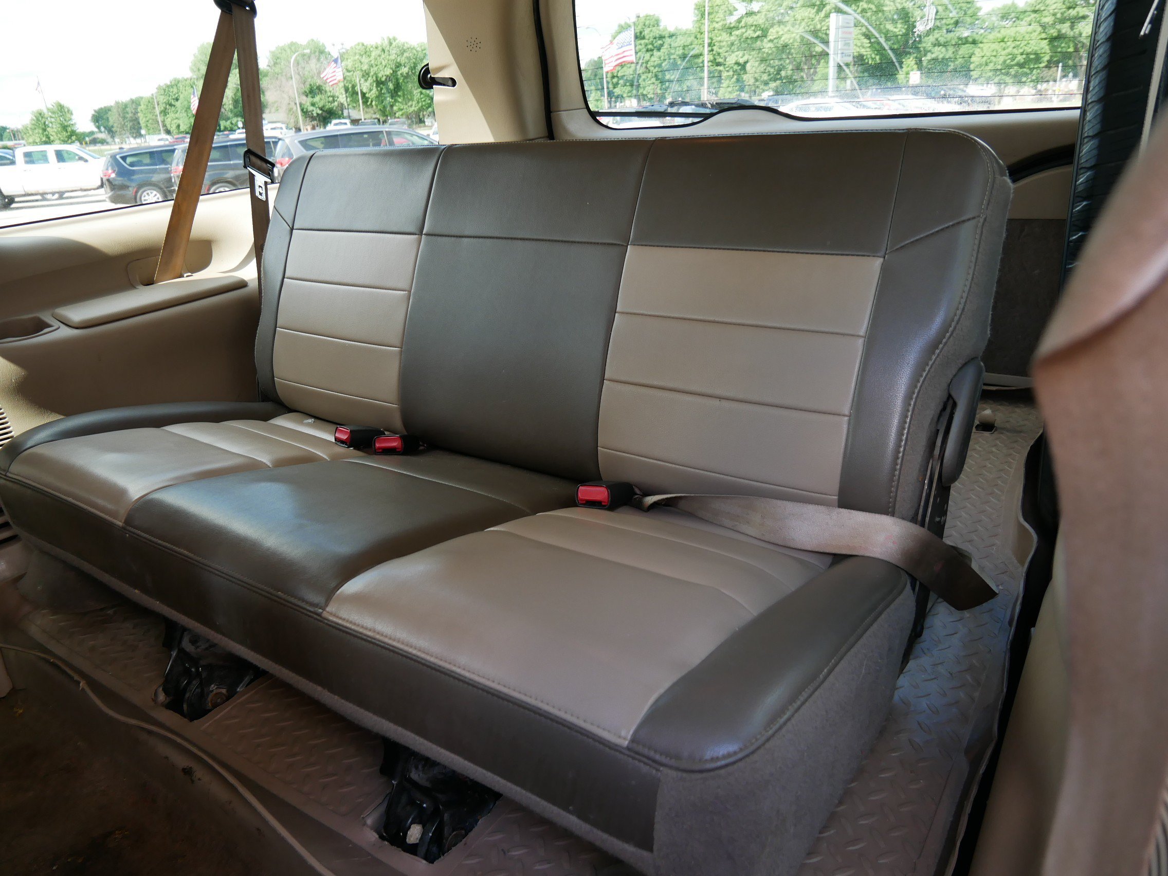 Used 2003 Green Ford Eddie Bauer image 12