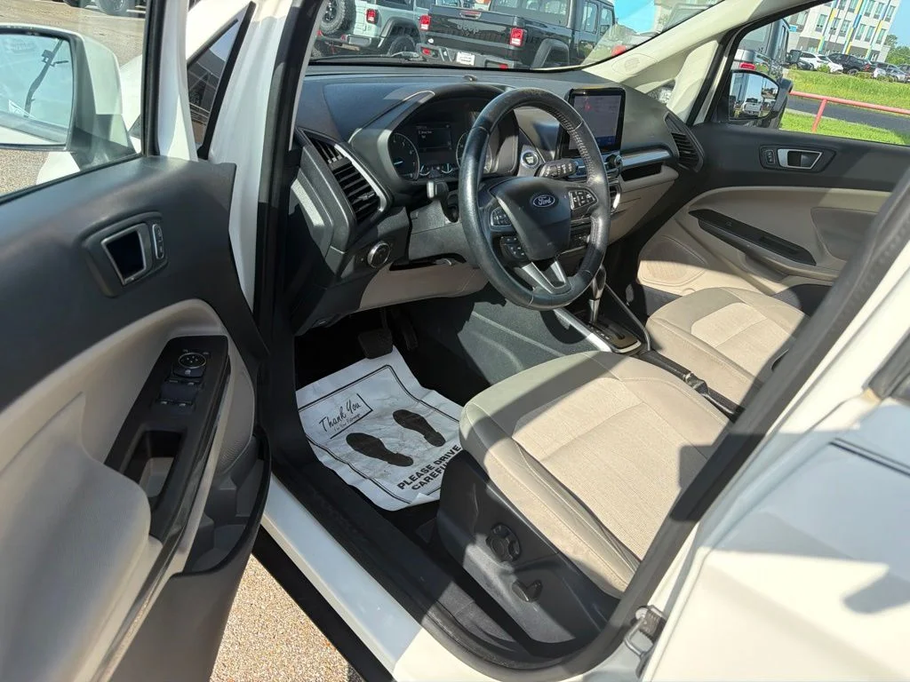 Used 2020 White Ford SE image 25