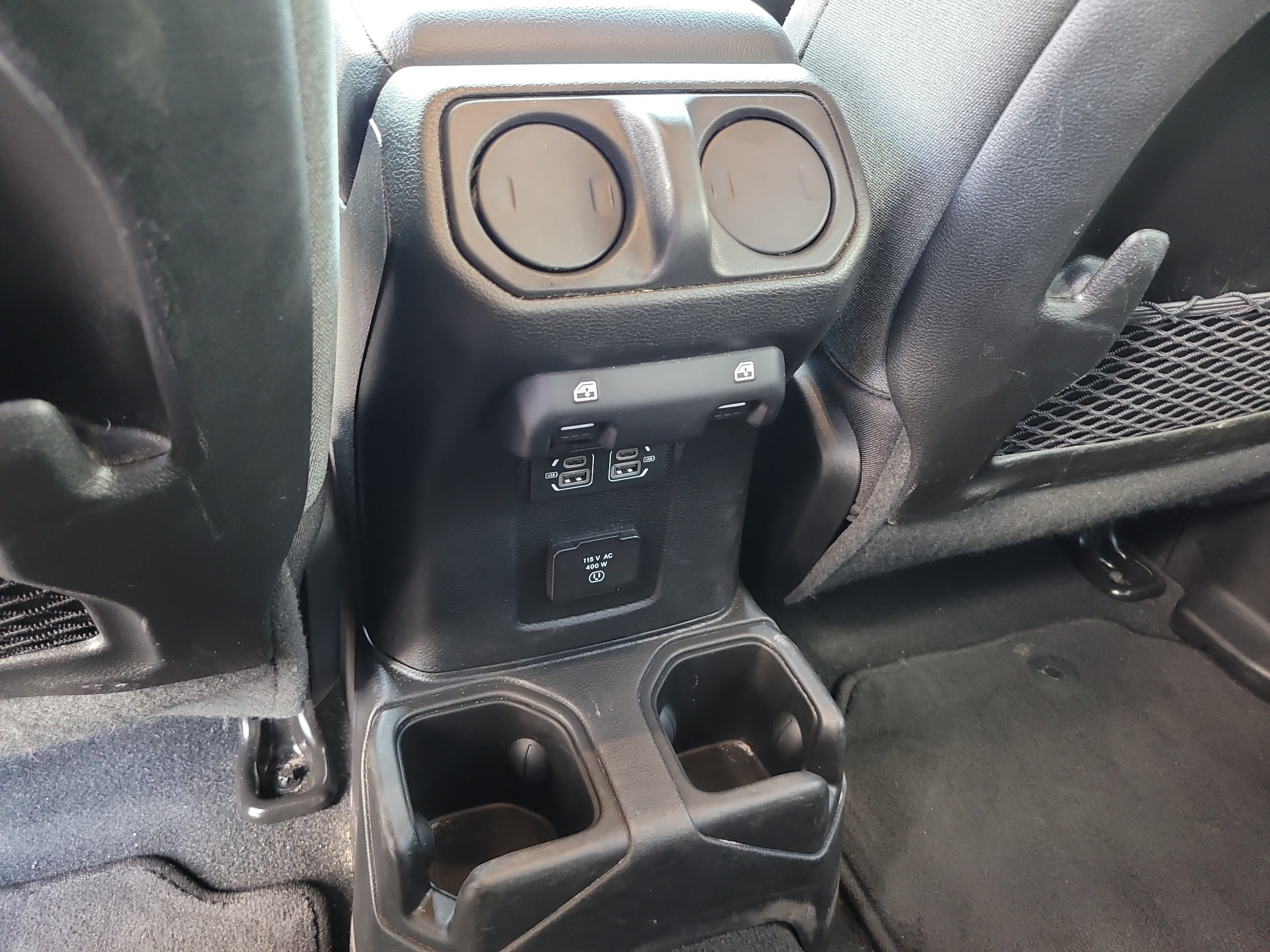 Used 2024 Granite Crystal Metallic Clearcoat Jeep Rubicon image 14