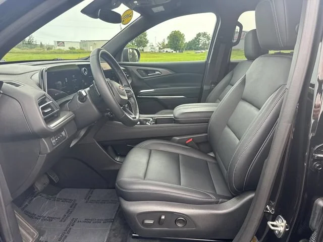 Used 2026 Mosaic Black Metallic Chevrolet LT image 11
