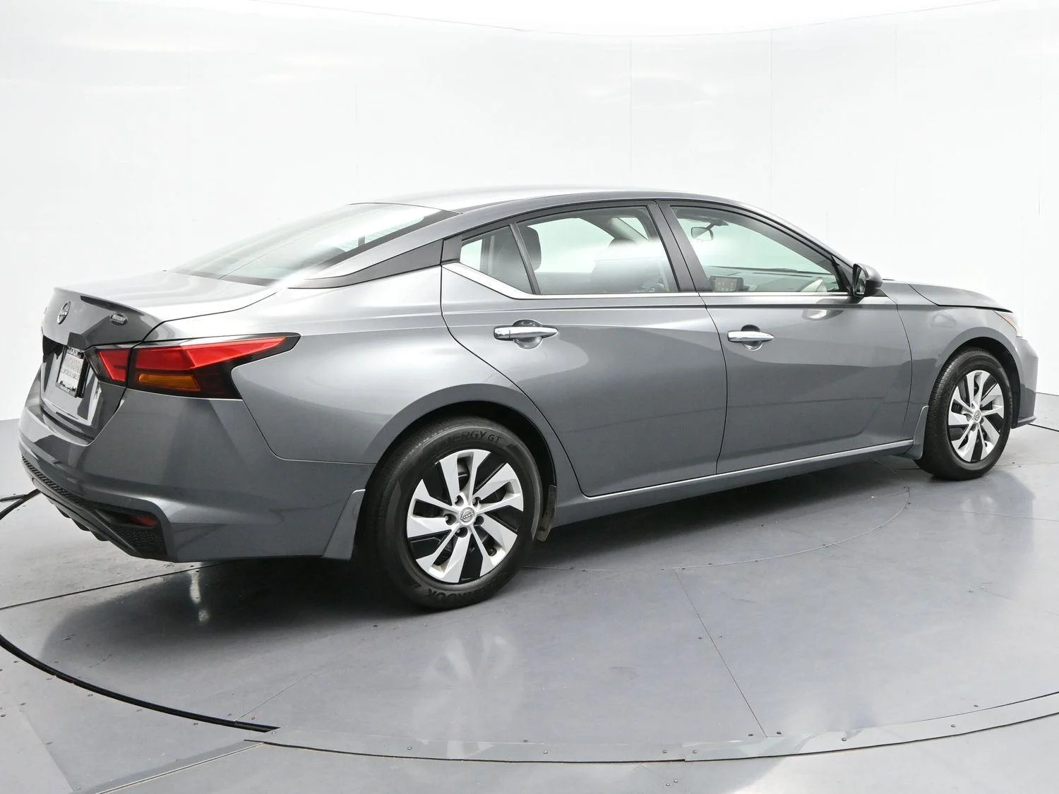 Used 2024 Gun Metallic Nissan 2.5 S image 7