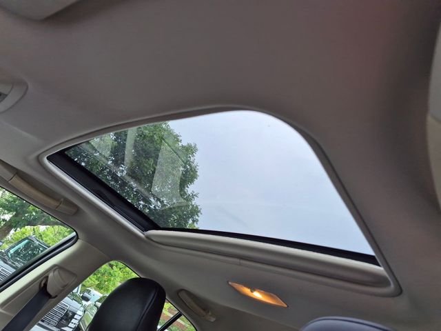 Used 2016 Black Lexus 200h image 13