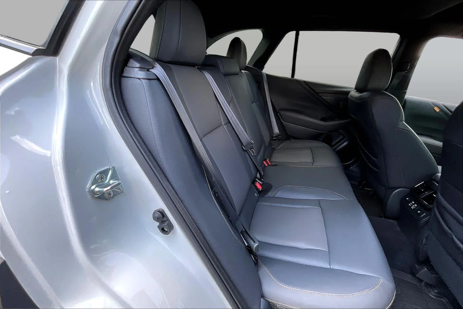 Used 2025 Crystal White Pearl Subaru Wilderness image 41