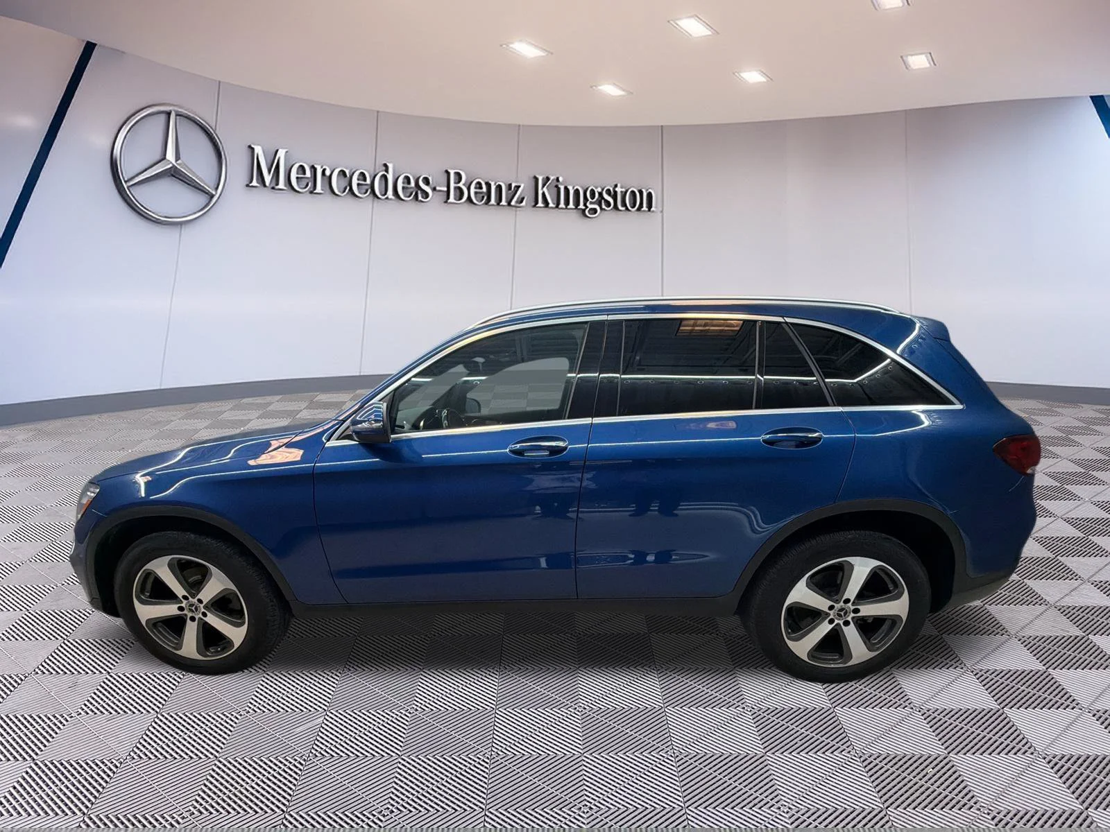 Certified Used 2022 Blue Mercedes-Benz GLC 300 image 11
