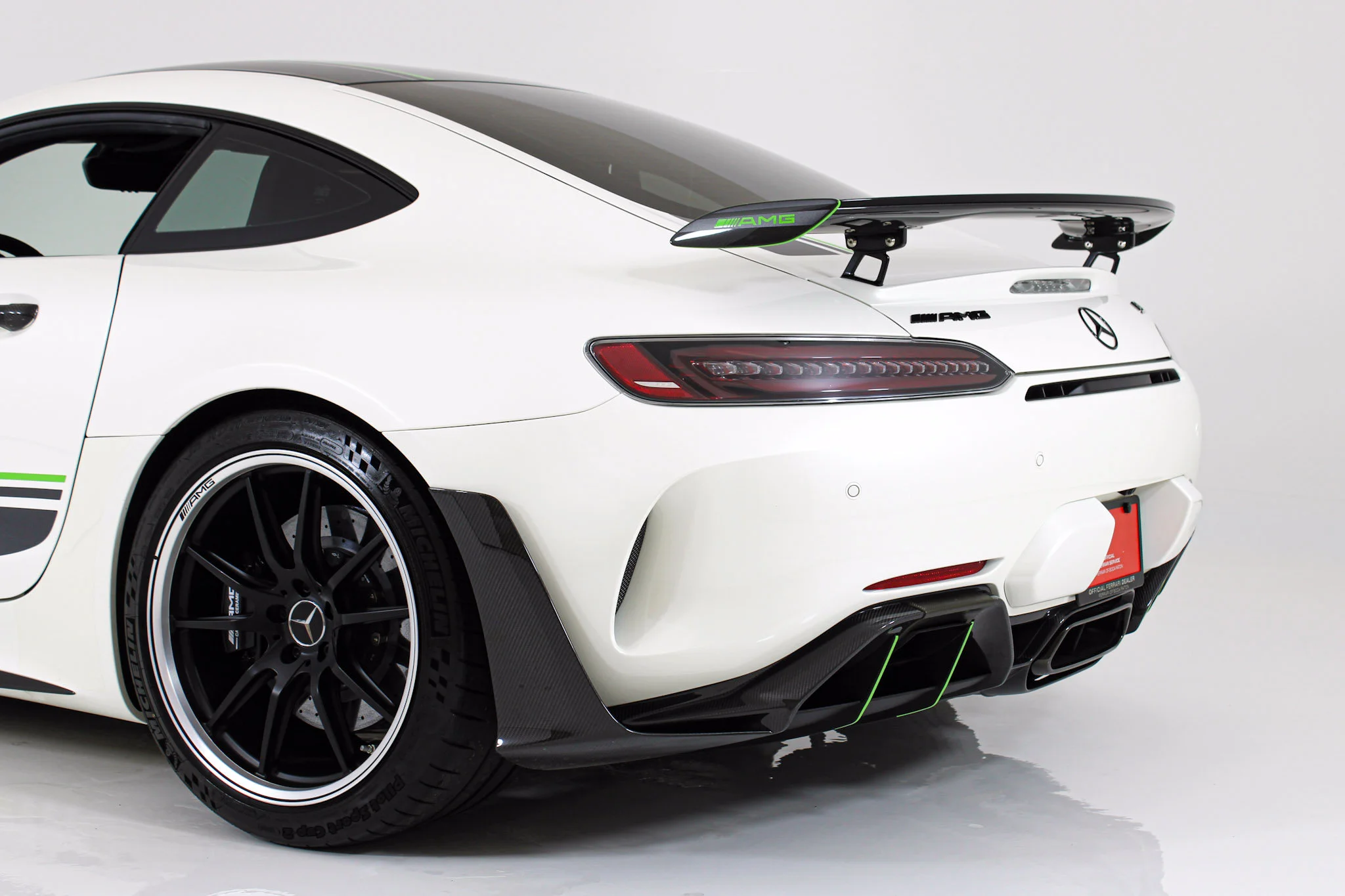 Used 2020 White Mercedes-Benz R PRO image 22